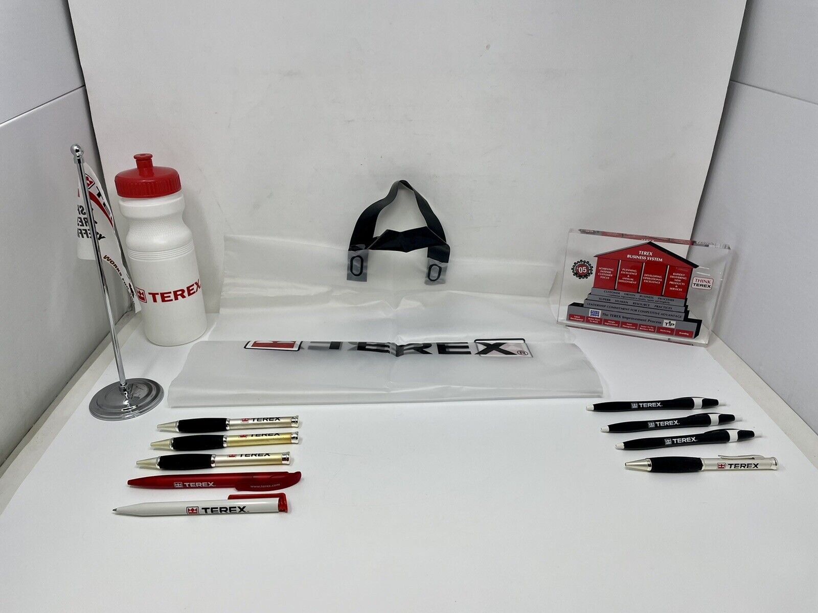 Vintage Terex Logo Water Bottle Pens Memorabilia Collectibles Lot Nos
