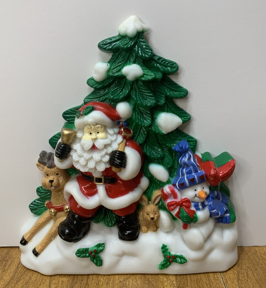 Vintage Plastic J.S.N.Y Santa Scene With Snowman Reindeer 6” Wall Hanging