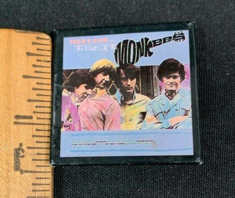 VINTAGE *THEN & NOW THE BEST OF* Monkees ROCK BAND ALBUM ART COLLECTIBLE PIN M