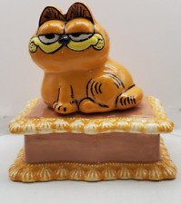 GARFIELD Cat Ceramic Figurine HAPPY BIRTHDAY CAKE Figure (Jewelry Holder?) picture