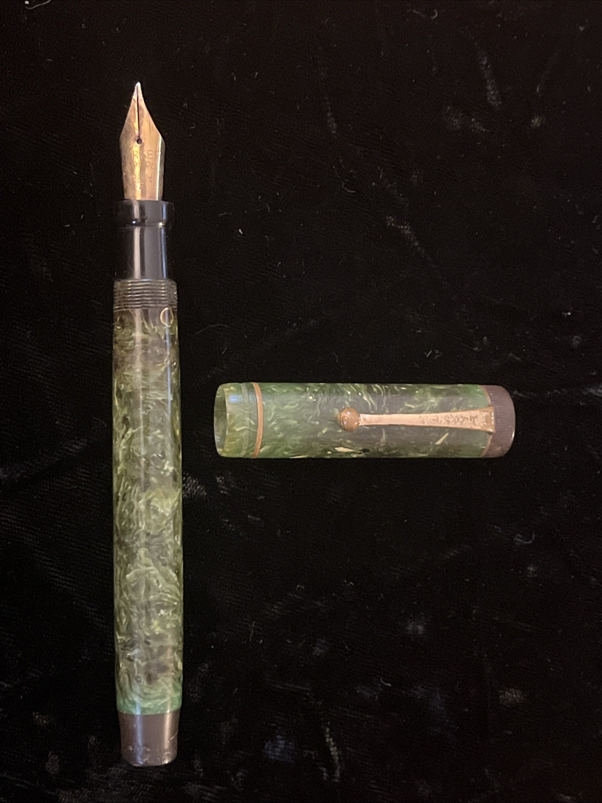 Vintage Parker Bakelite Fountain Pen
