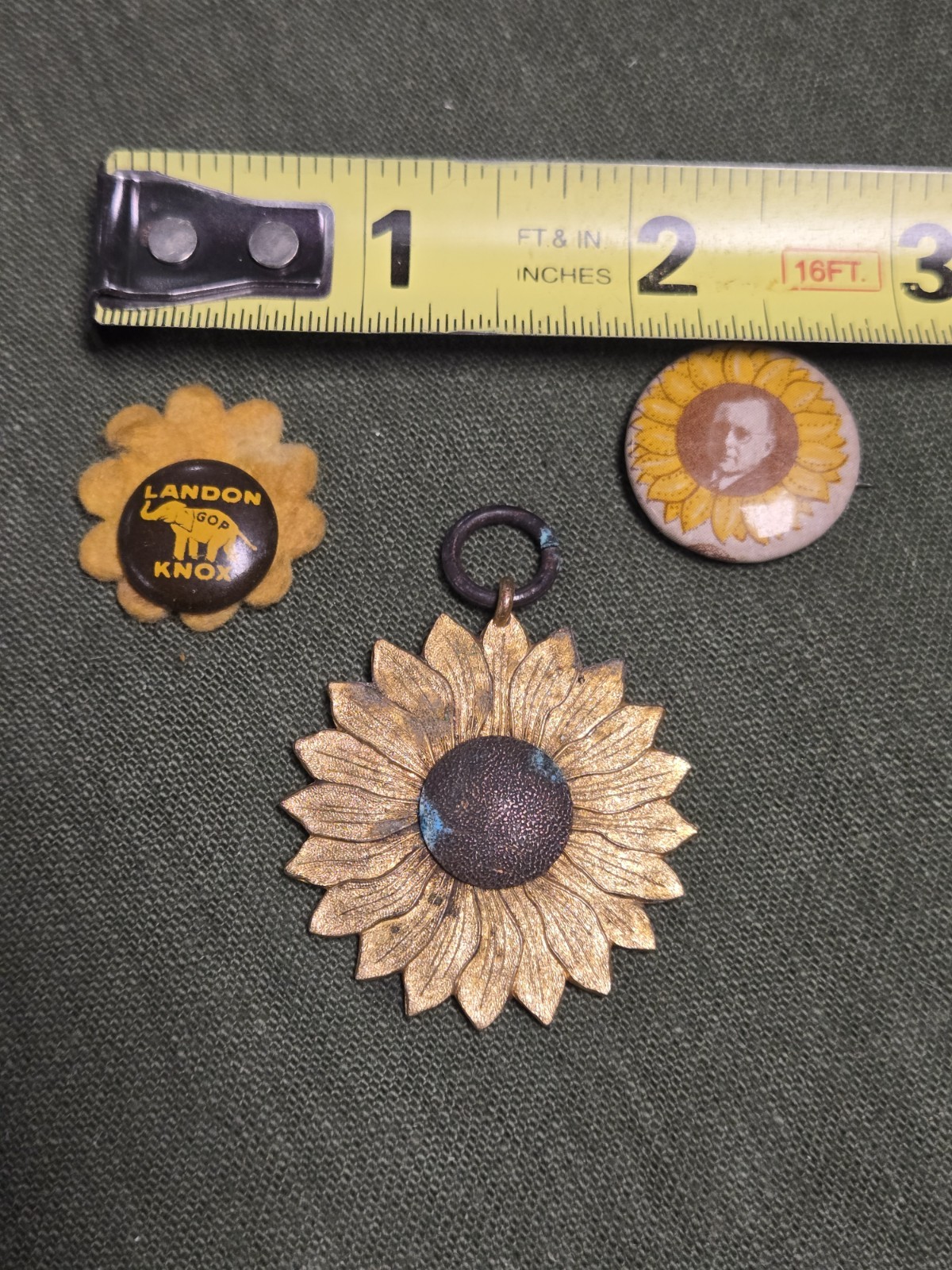3 Vintage US Political Alf Landon campaign Sunflower Medal Pin Button Lot rare