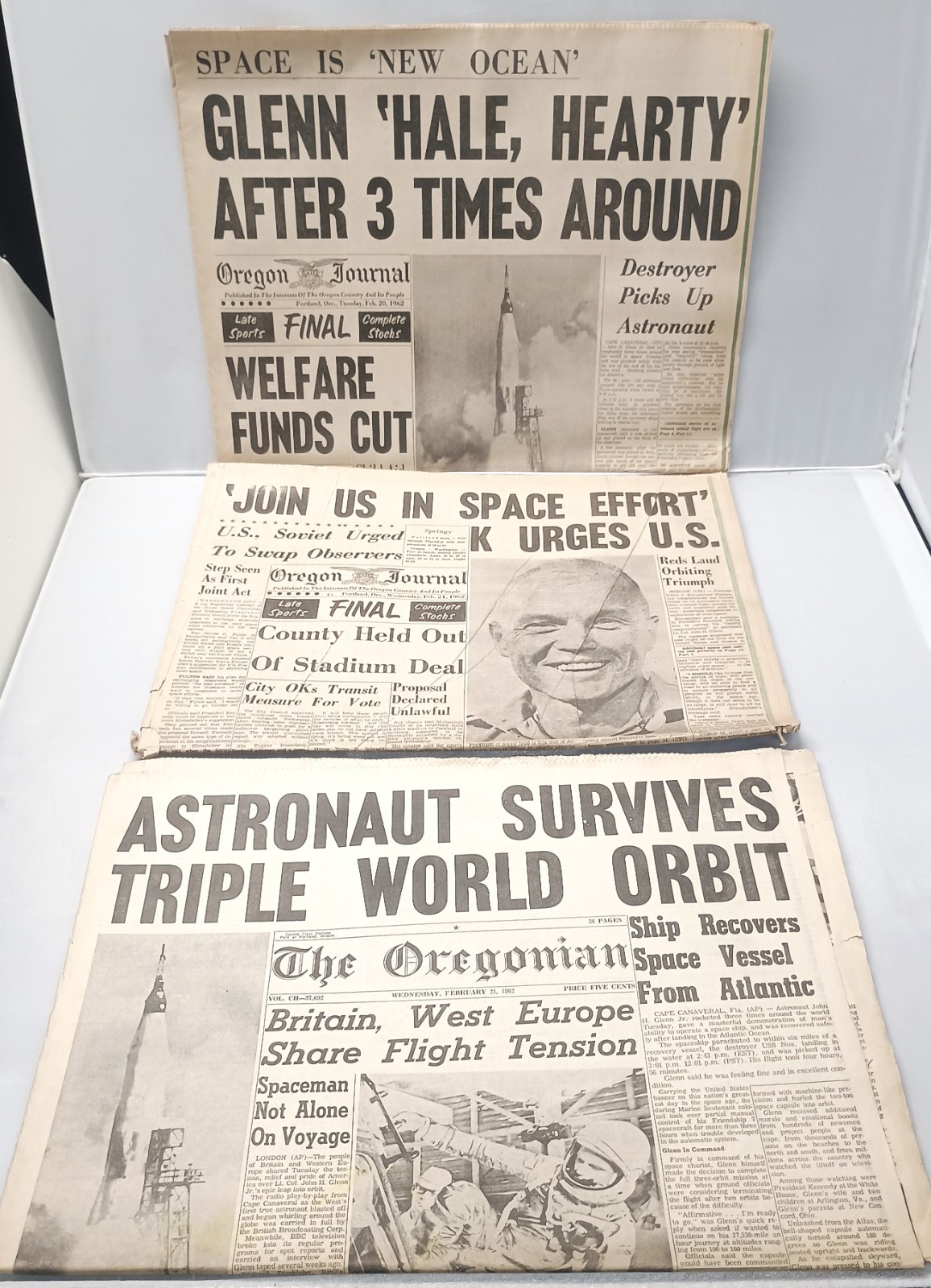 OREGONIAN/OREGON JOURNAL NEWSPAPERS John Glenn MERCURY-ATLAS EARTH ORBIT 1962