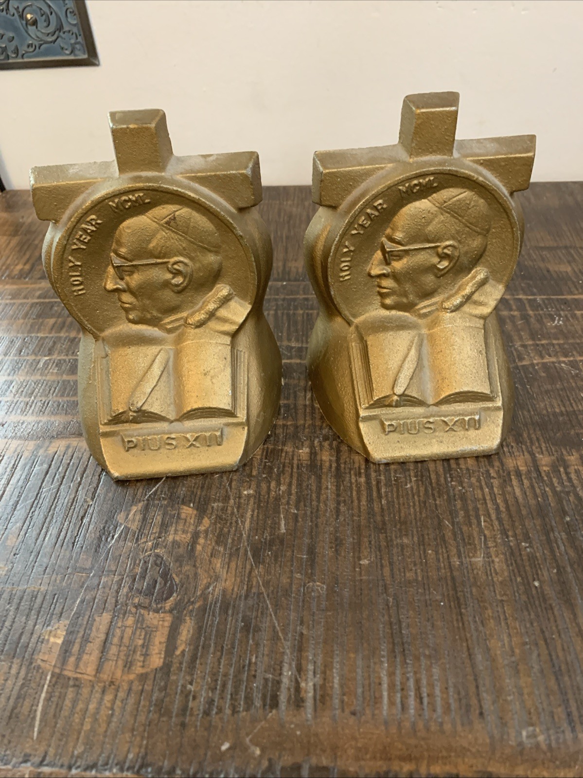 Vintage 1950 Pope Pius XII Holy Year MCML Cast Iron Bookends Pair Gold Finish