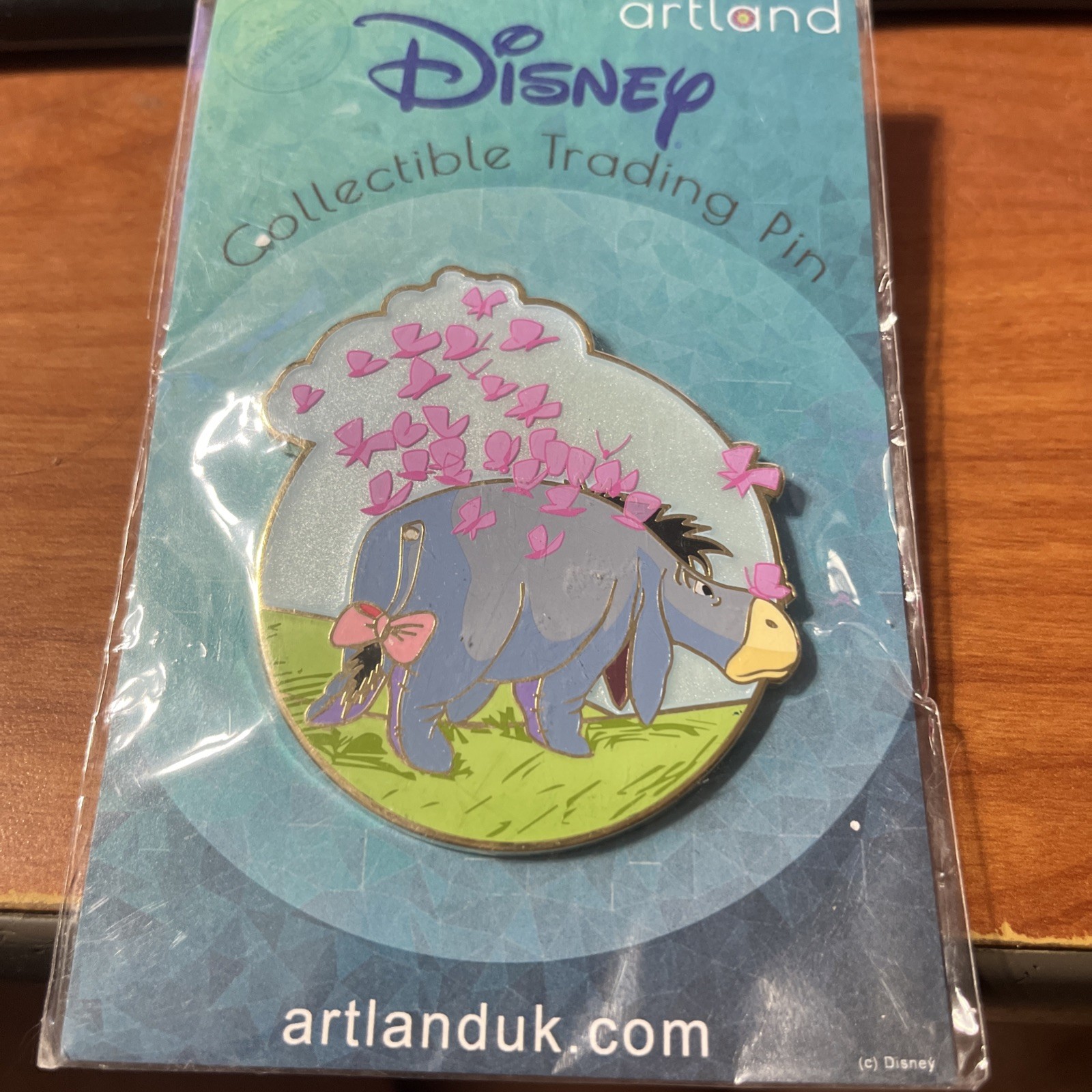 Disney Artland EEyore Lifting your spirits Winnie the Pooh LE 250 Pin New 2020