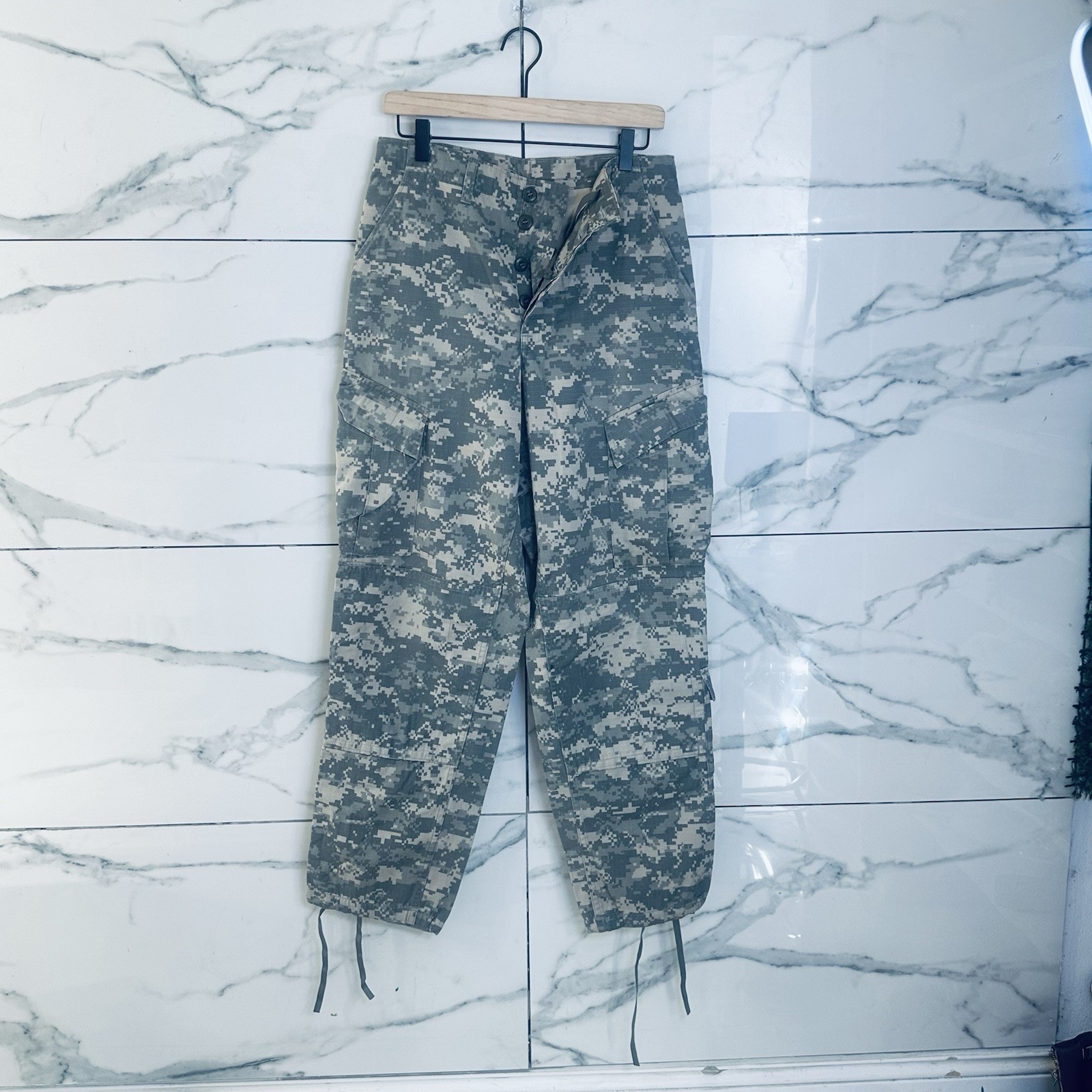 US Army ACU Digital Camo Combat Cargo Pants Small Regular Propper Military