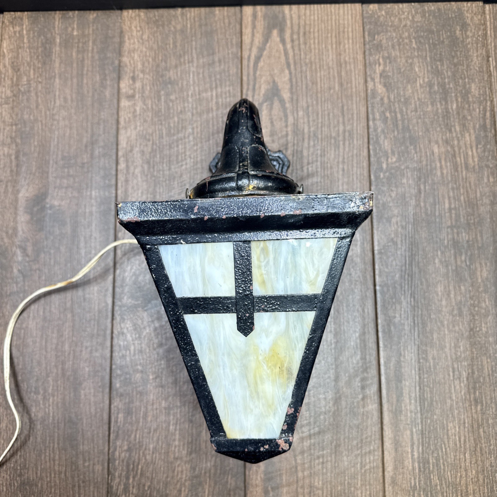 Vintage Style Wall Hanging Tiffany Light 