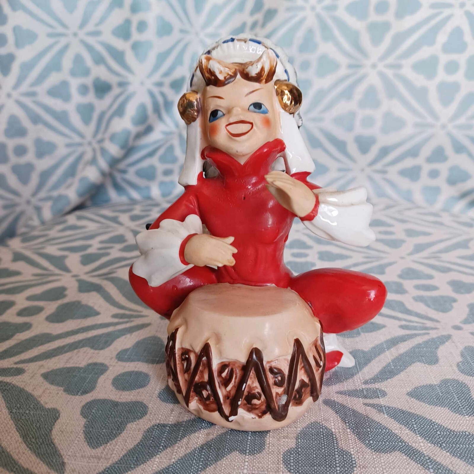 Vintage Japan Sonsco Ceramic Hand Painted Figurine Indian Drummer Headdress Rare