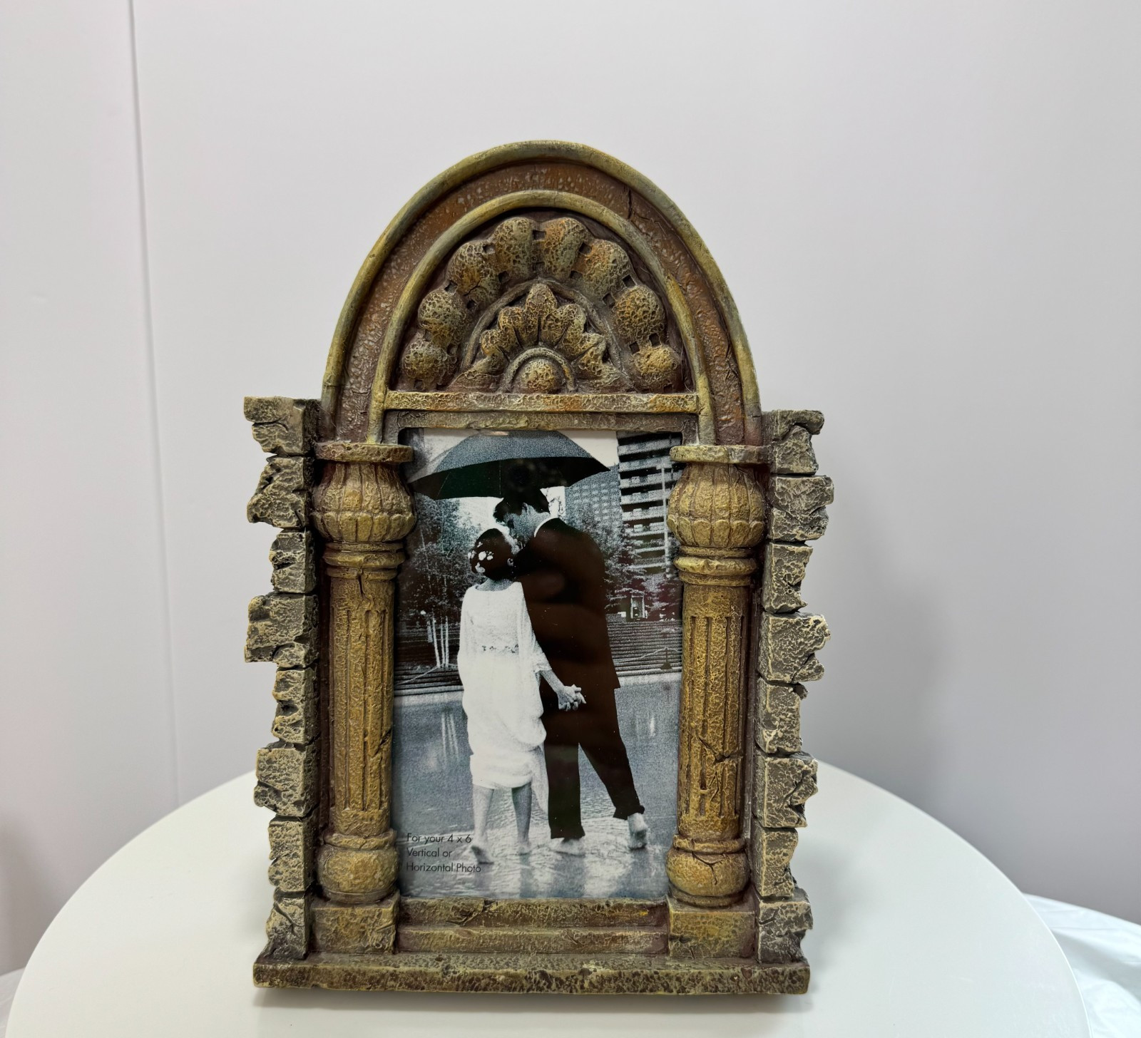 Gothic Cathedral Arch Photo Frame Architectural Resin 4x6 Distressed Stone Ruins
