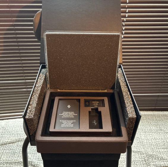 Ferrari Roma Genuine OEM Key Presentation Box Case V8 Turbo Coupe Owner Set