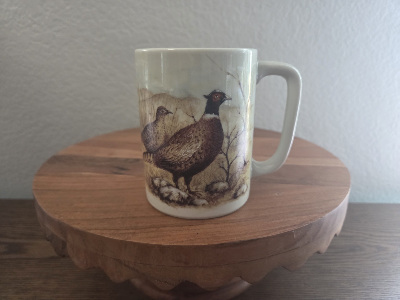 RARE HTF  VINTAGE OTAGIRI JAPAN QUAIL & PHEASANT IN FIELD STONEWARE MUG