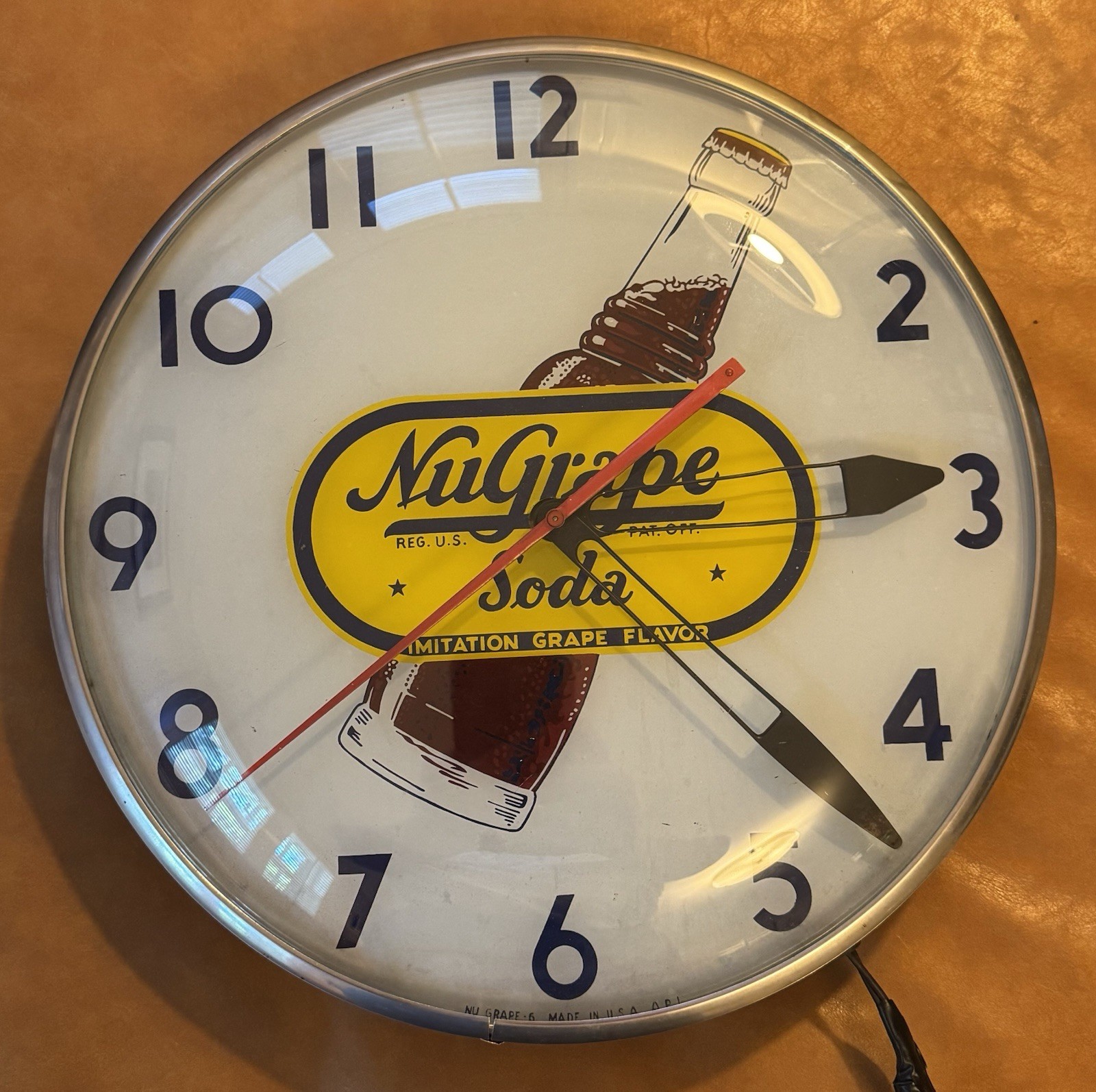 Vintage NuGrape Soda Bottle Light-Up Advertising Wall Clock Telechron Working