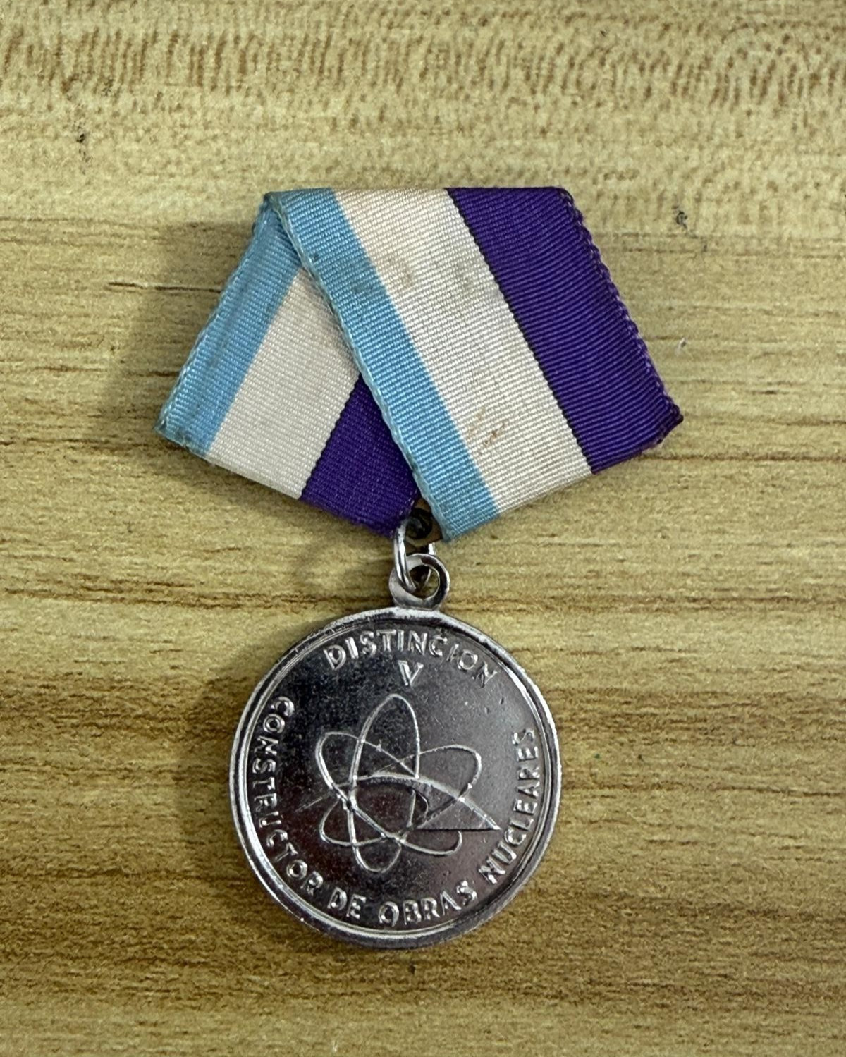 Vintage Cuban Medal Nuclear Construction Worker Revolution Republic Award