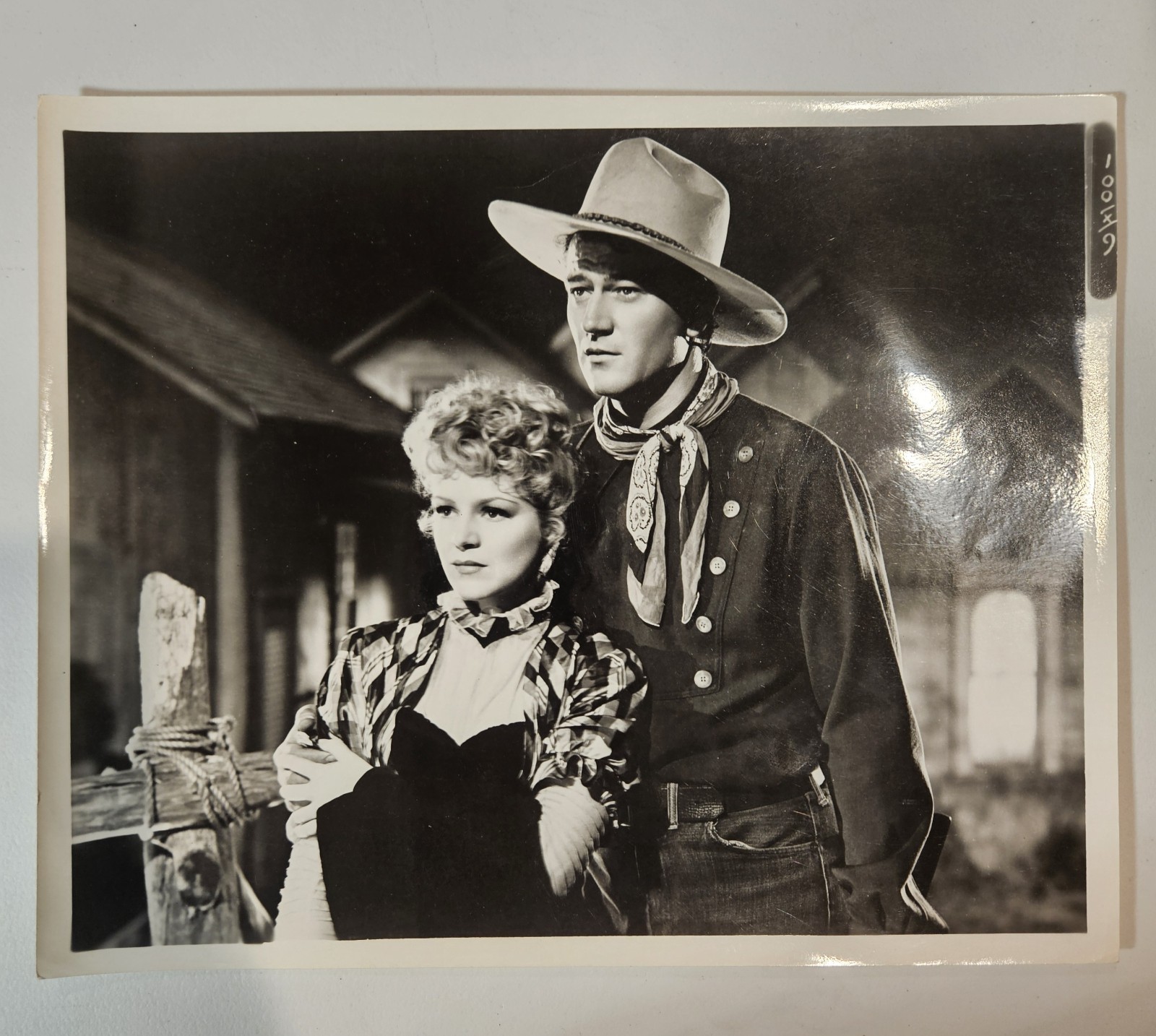 RARE JOHN WAYNE VINTAGE PHOTOGRAPH COLLECTION — 28 PHOTOS + 40 NEGATIVES