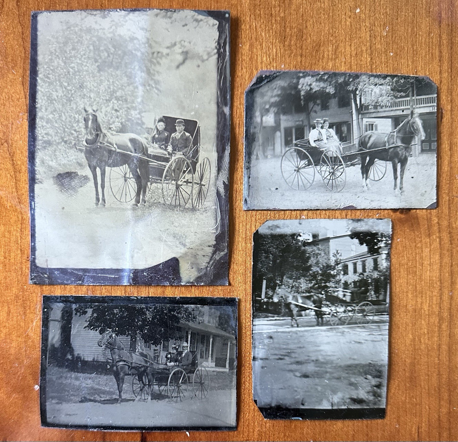 Lot Of 4 Antique horse & Buggy / carriage 1800s Outdoor photo 1800s