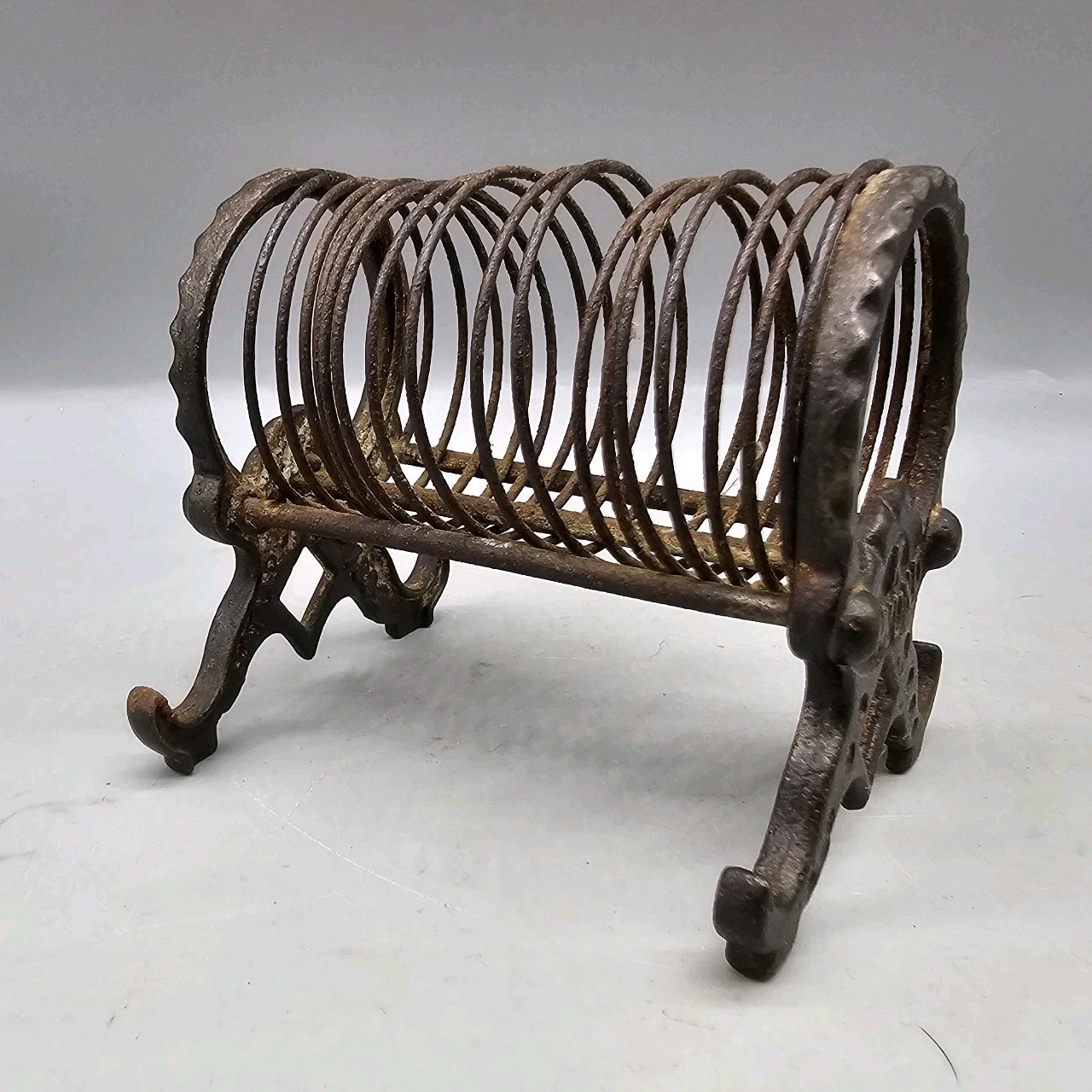 Antique Vintage Victorian Diamond K Cast Iron Spring Coil Desk Top Letter Holder