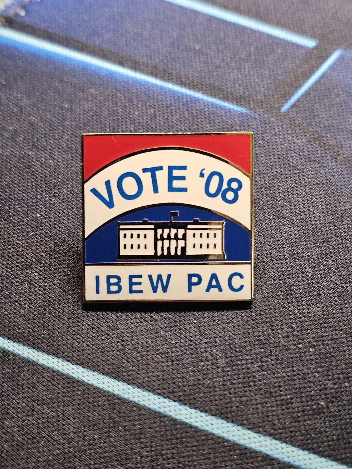  IBEW LOCAL PAC '08 2008 UNION LU LAPEL PIN INTERNATIONAL ELECTRICAL WORKERS 