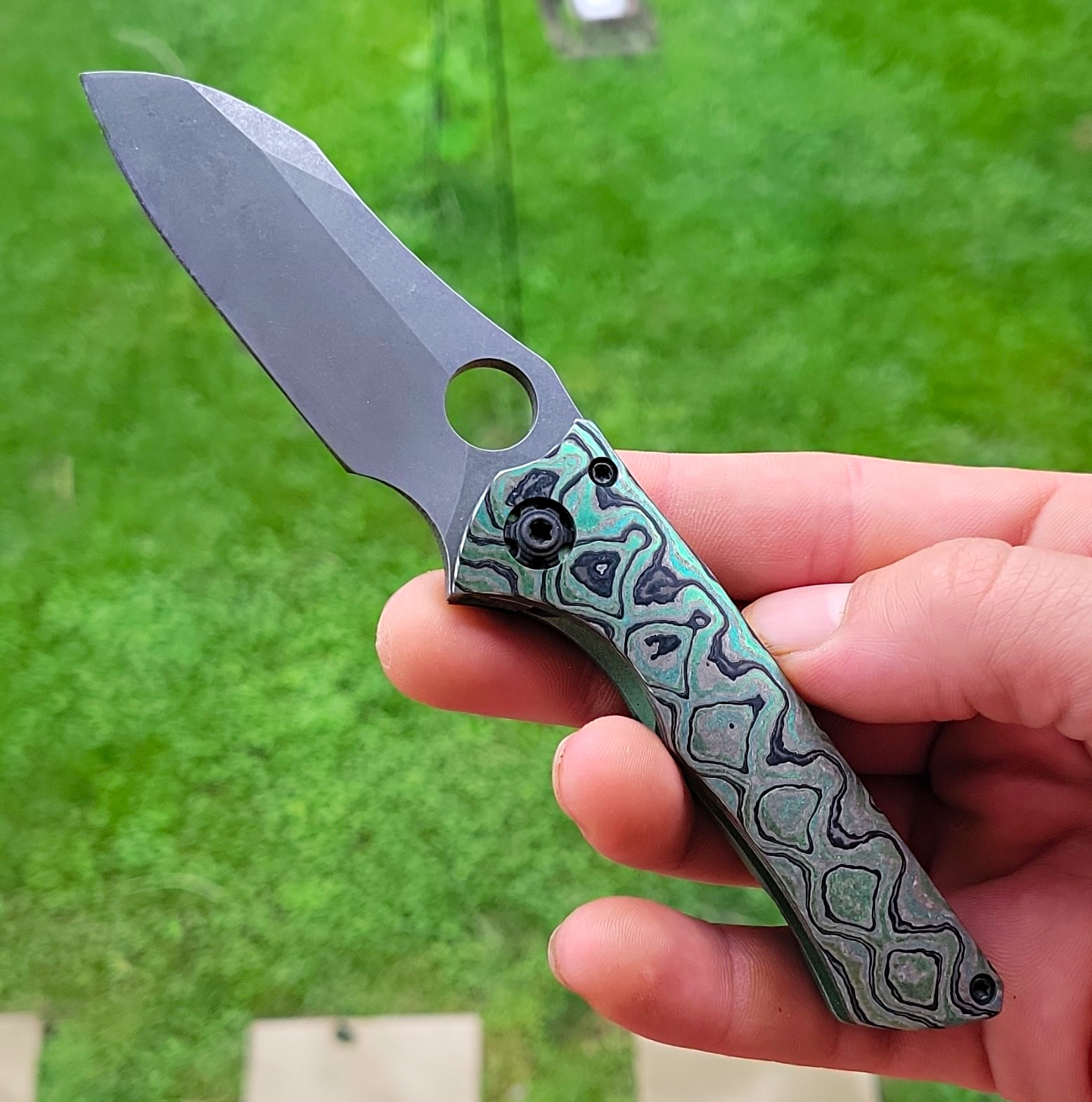 Gavko Green Nurse Knife Spydie Hole
