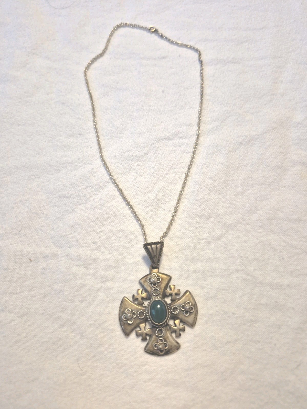 VINTAGE JERUSALEM LARGE MALTESE CROSS GREEN CABACHON CENTER STERLING SILVER 800 