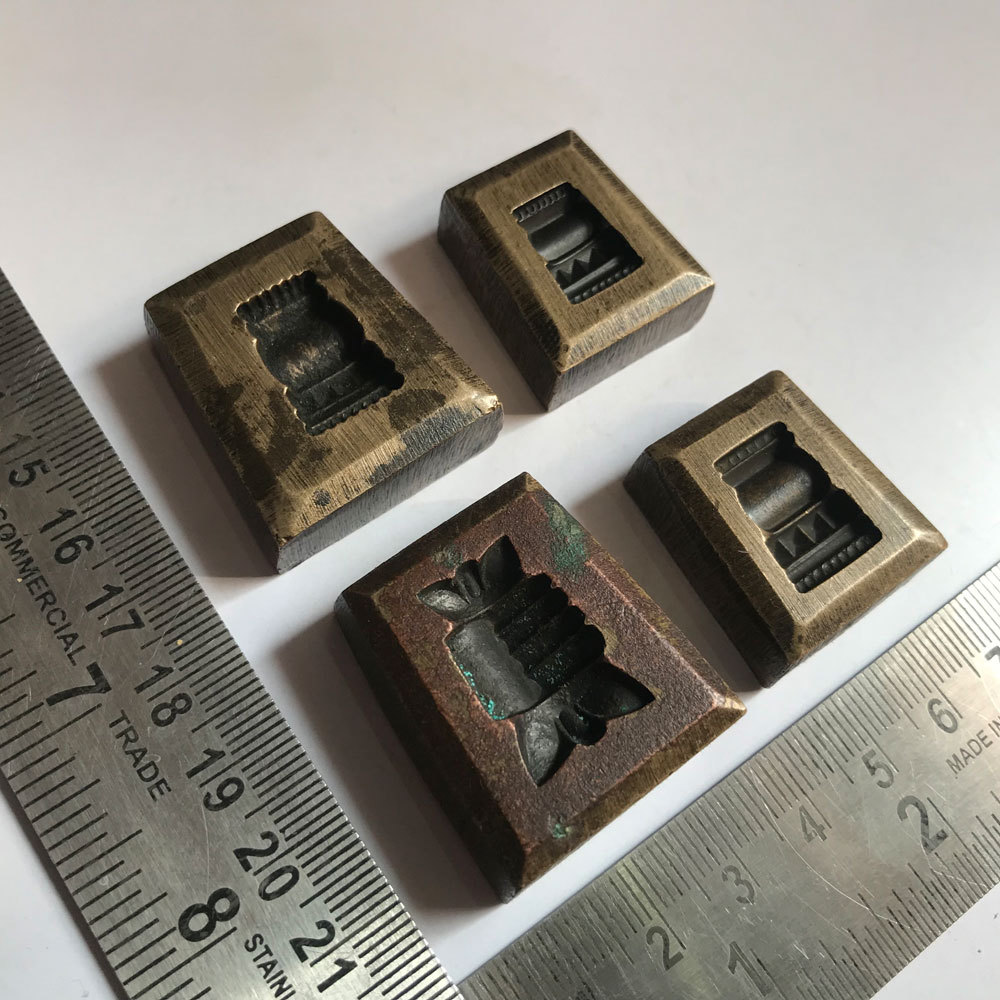 Antique or old bell metal bronze jewelry stamp die seal flower pattern