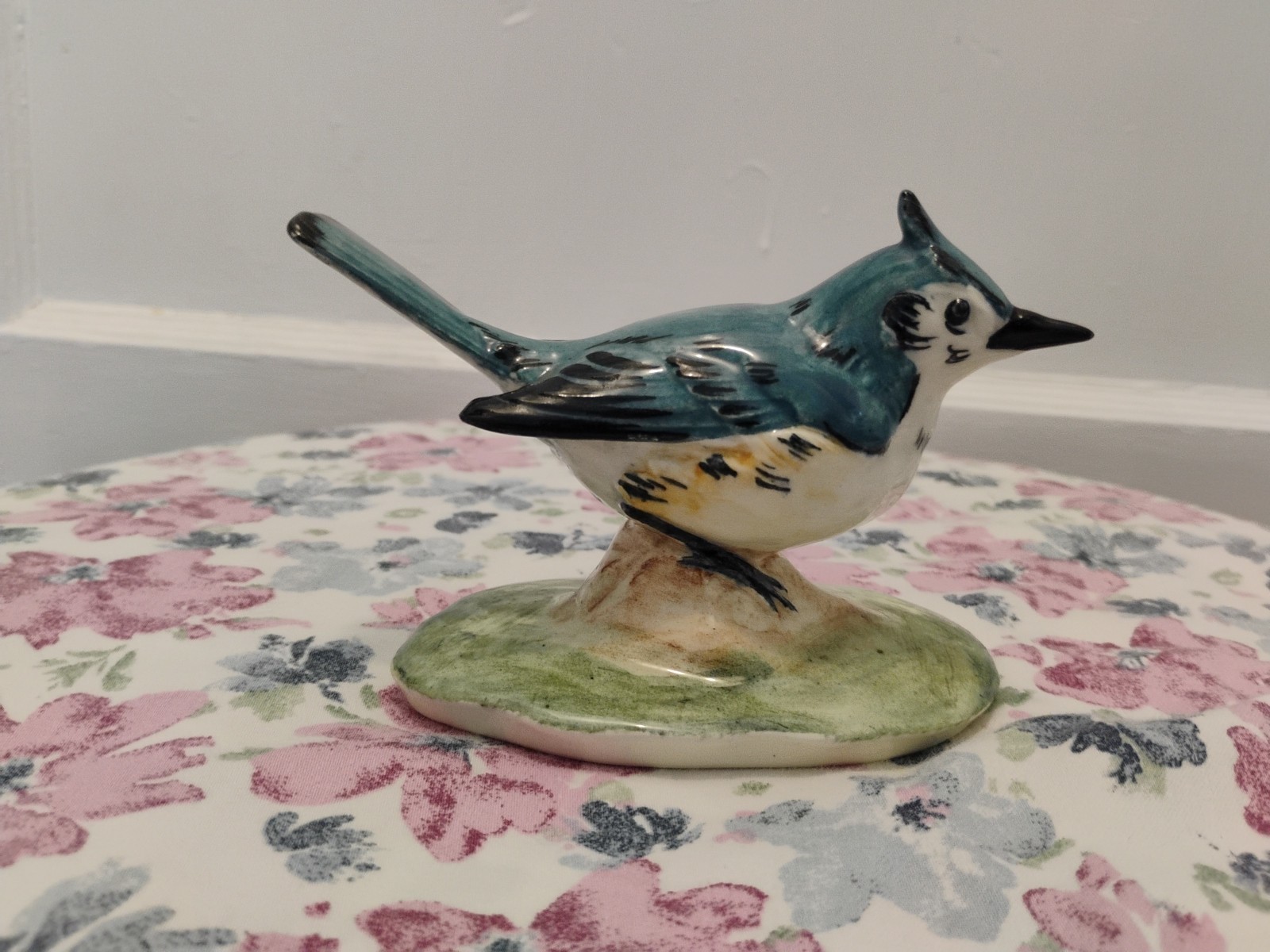 Vintage Crested Chickadee Pennsbury Pottery Figurine 3.13\