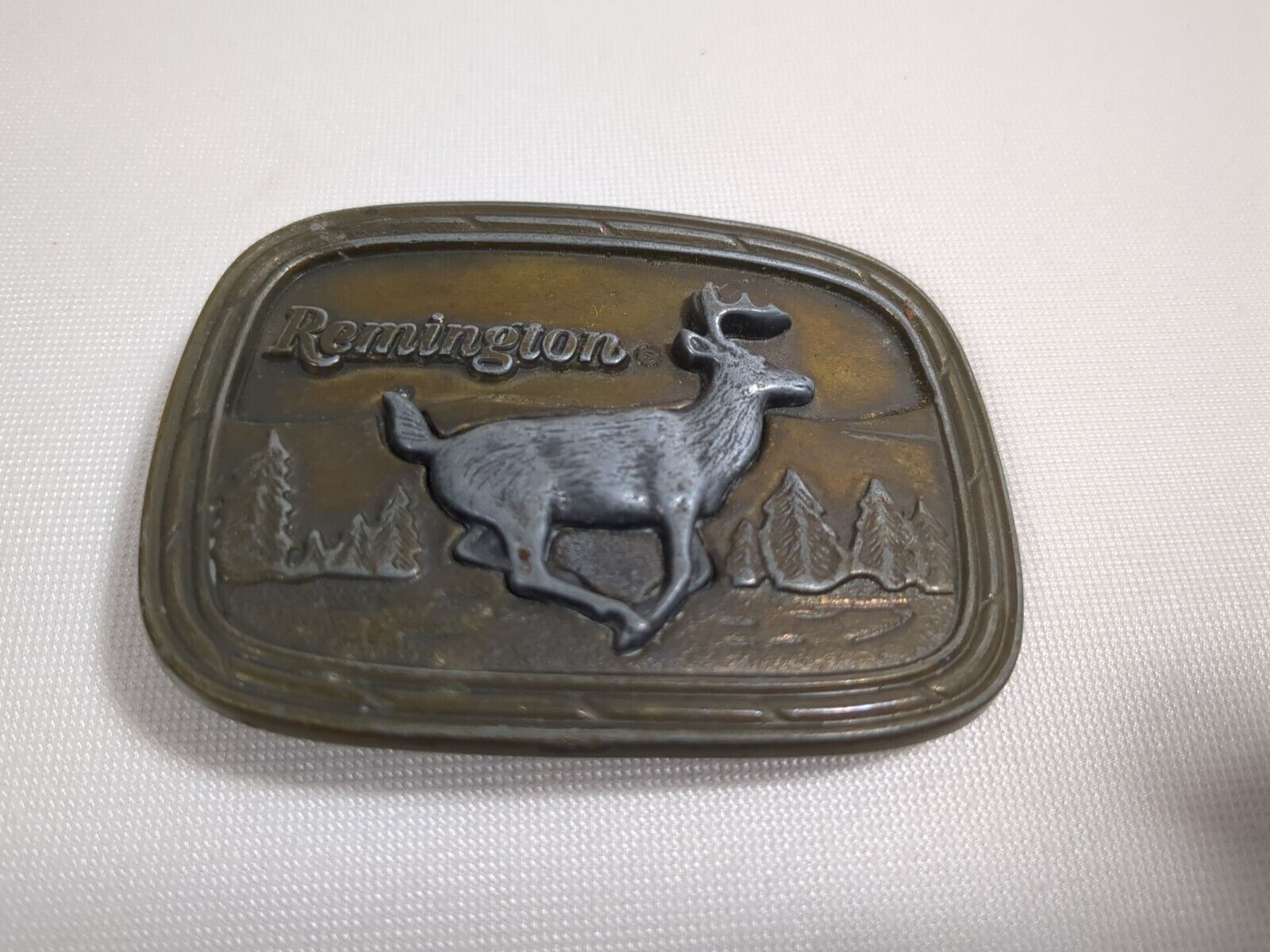 Vintage 1979 Remington Arms Belt Buckle White Tail Deer Buck Brass Hunting 