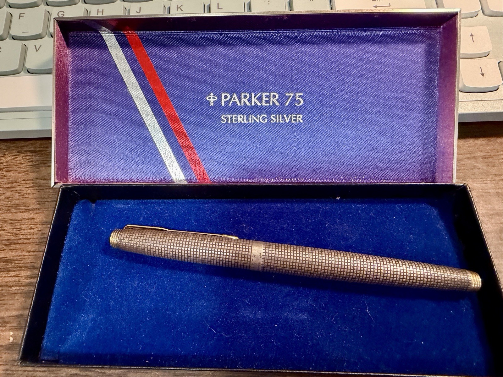 VTG 1964-81 Parker 75 Cisele Sterling Silver Cap & Barrel Ink Pen w/Orig Box USA
