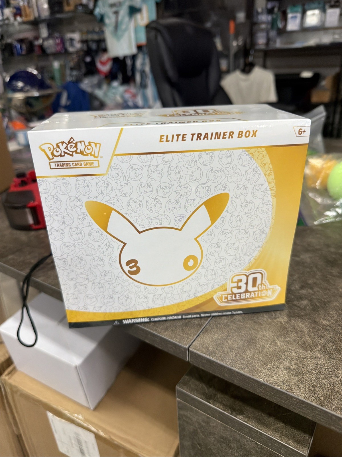 Élite Trainer Box 30th Anniversary Pokemon Card Game-NEW SEALED-READY TO SHIP