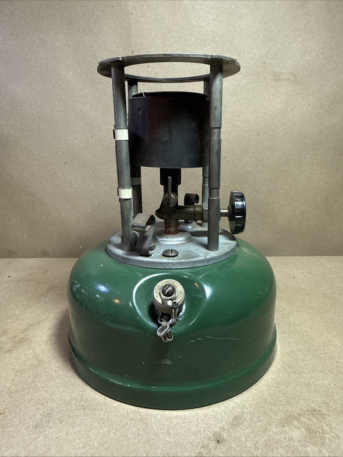 COLEMAN MODEL 521 MILITARYBURNER WW2, WWII DATE CODE B43