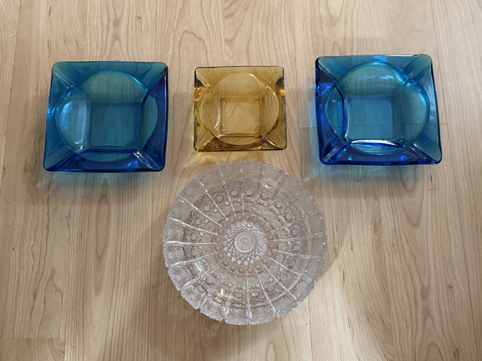 Crystal Handmade Large Ashtray + 2 MCM Blue + 1 Anchor Hocking Ashtray: Read