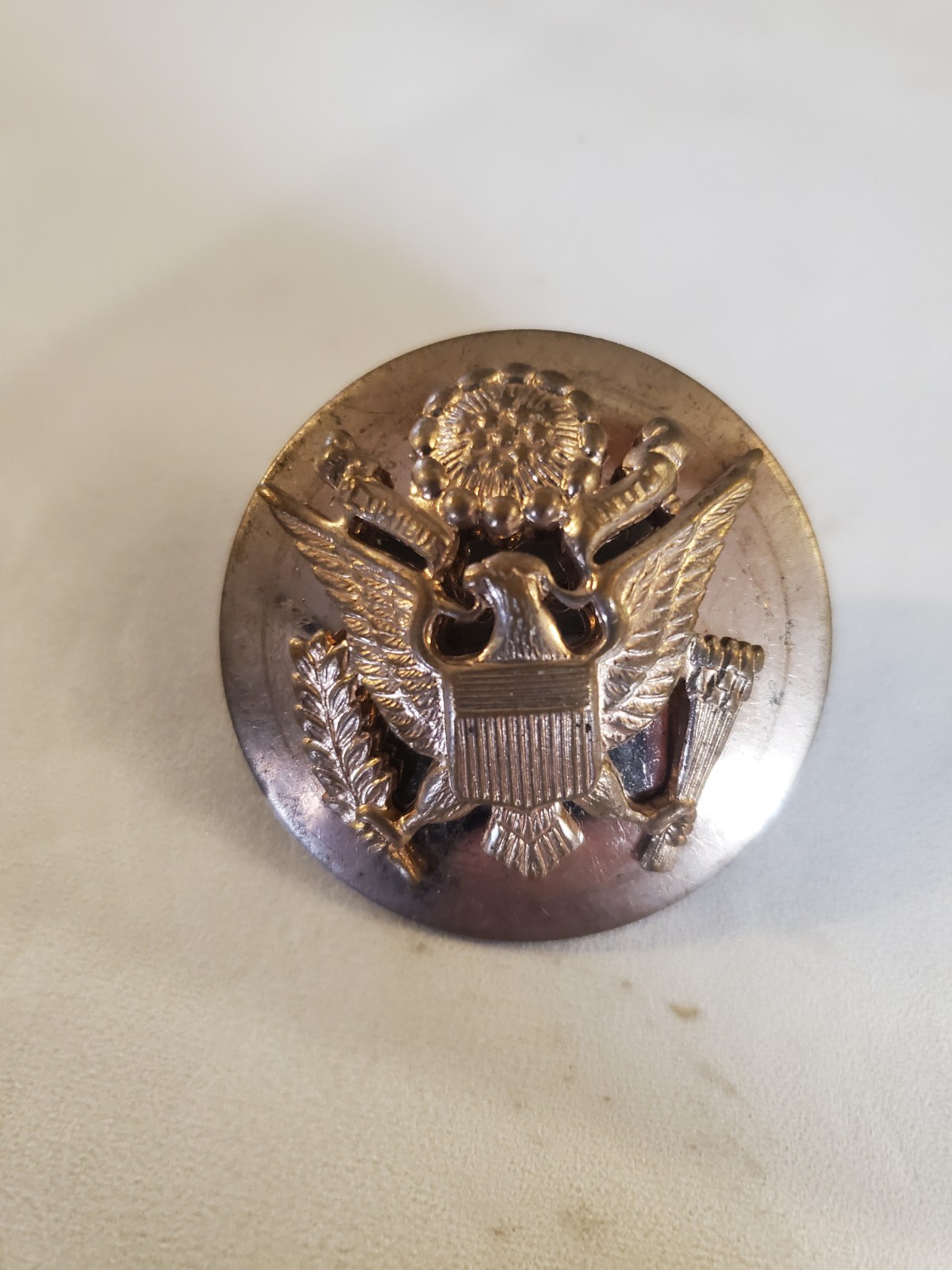 WW11 U.S. Army Enlisted Visor Cap Badge