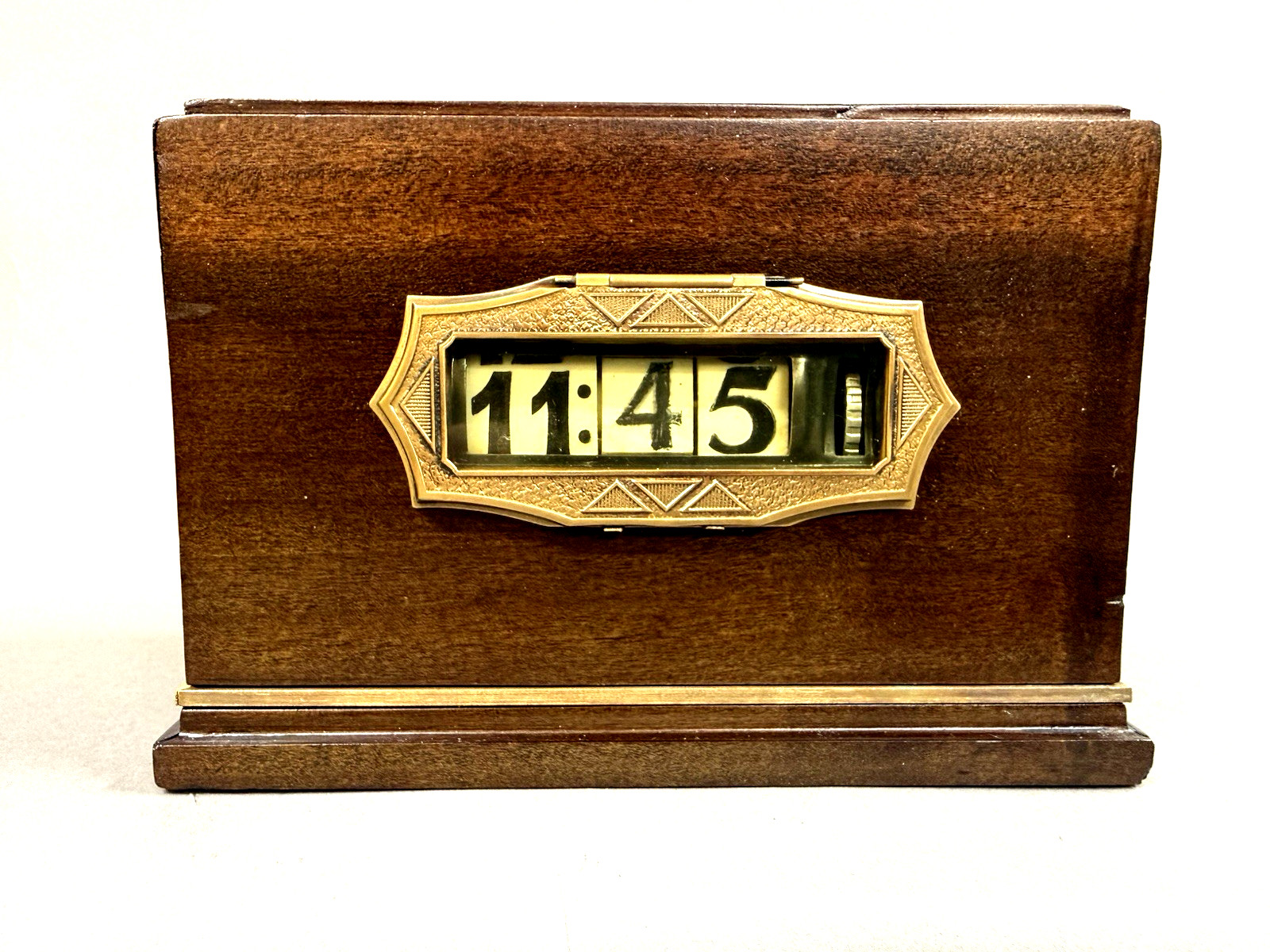 Vintage Early 1930's Pennwood Electric Desk / Shelf Clock