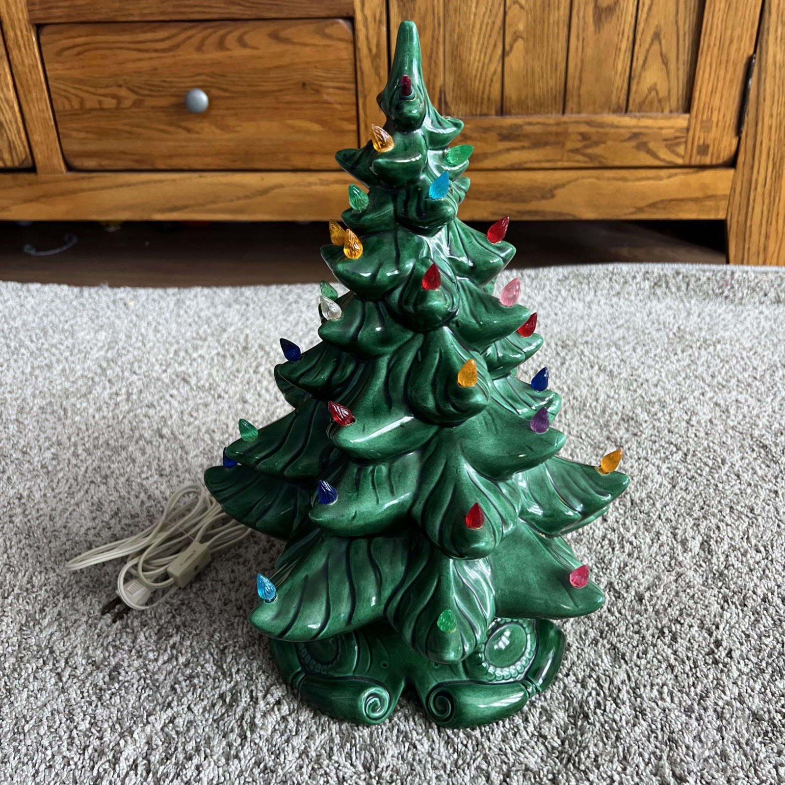 Atlantic Mold Vintage 1987 Ceramic 16 Inch Christmas Tree ~ Scroll Base. 