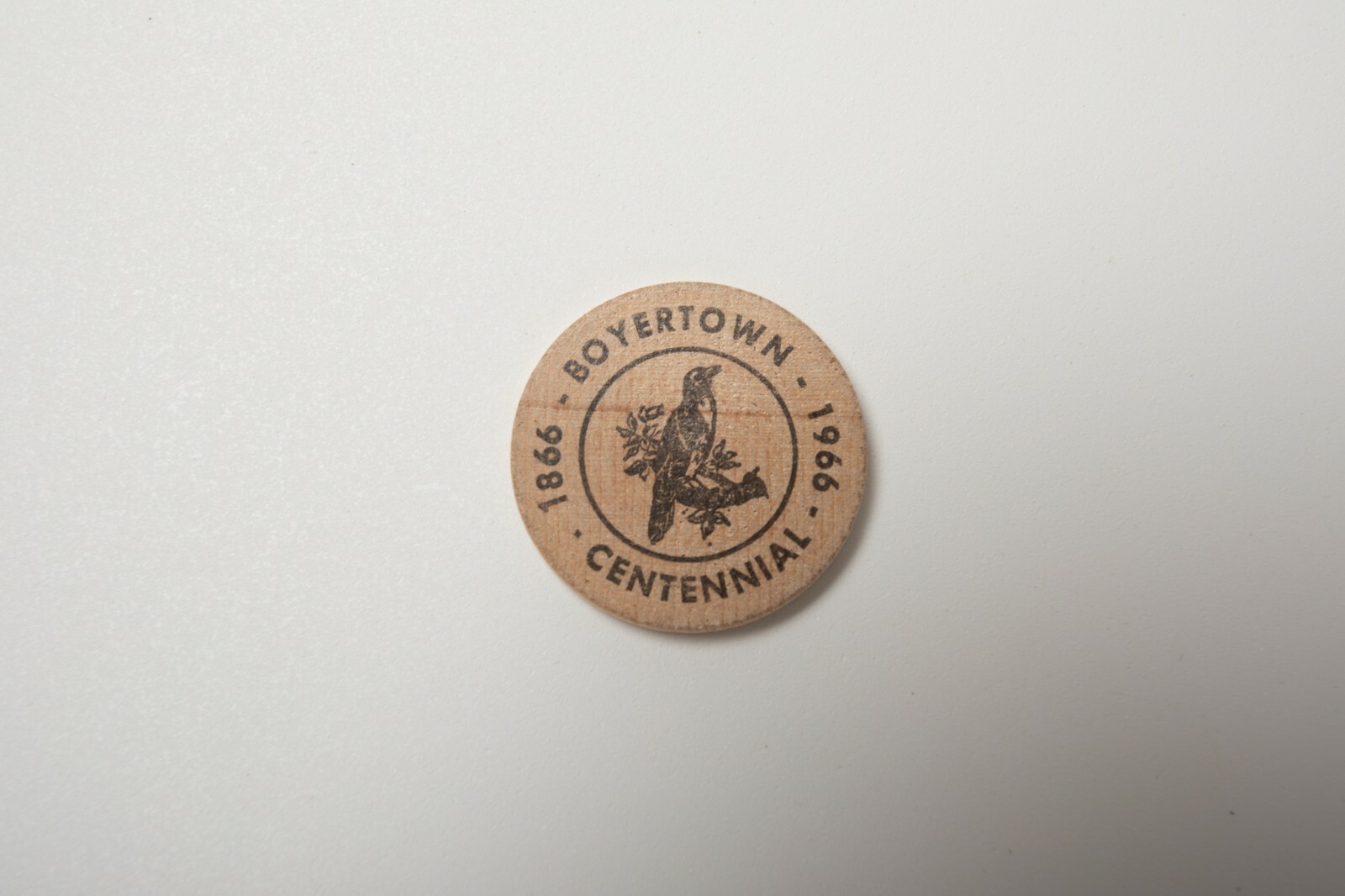Wooden Nickel (B10B-3) Boyertown Centennial 1866-1966 Birds of the Brush Chapter