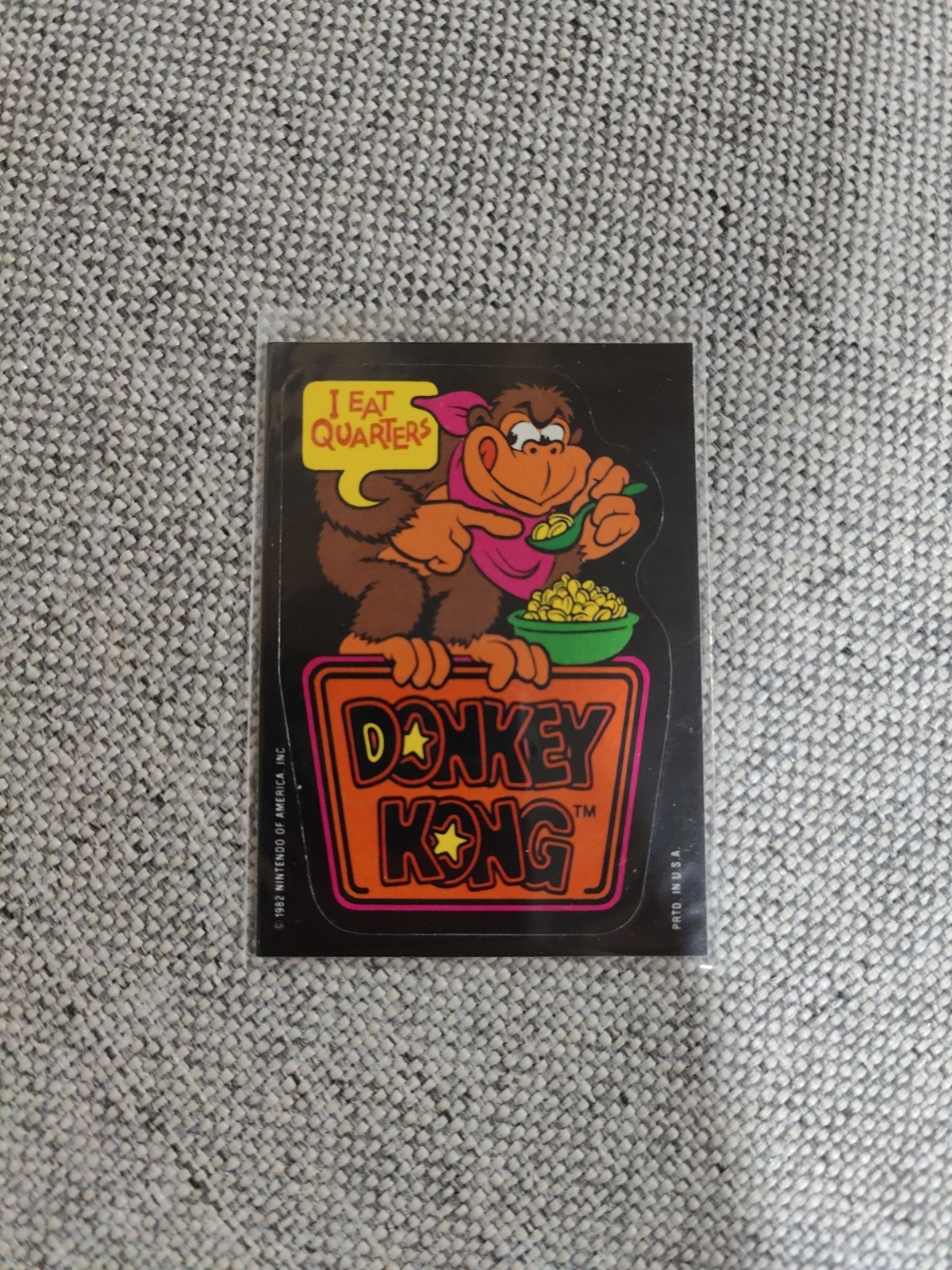 NINTENDO 1982 DONKEY KONG MARIO ROOKIE STICKER CARD QUARTERS - DONT MISS THIS 