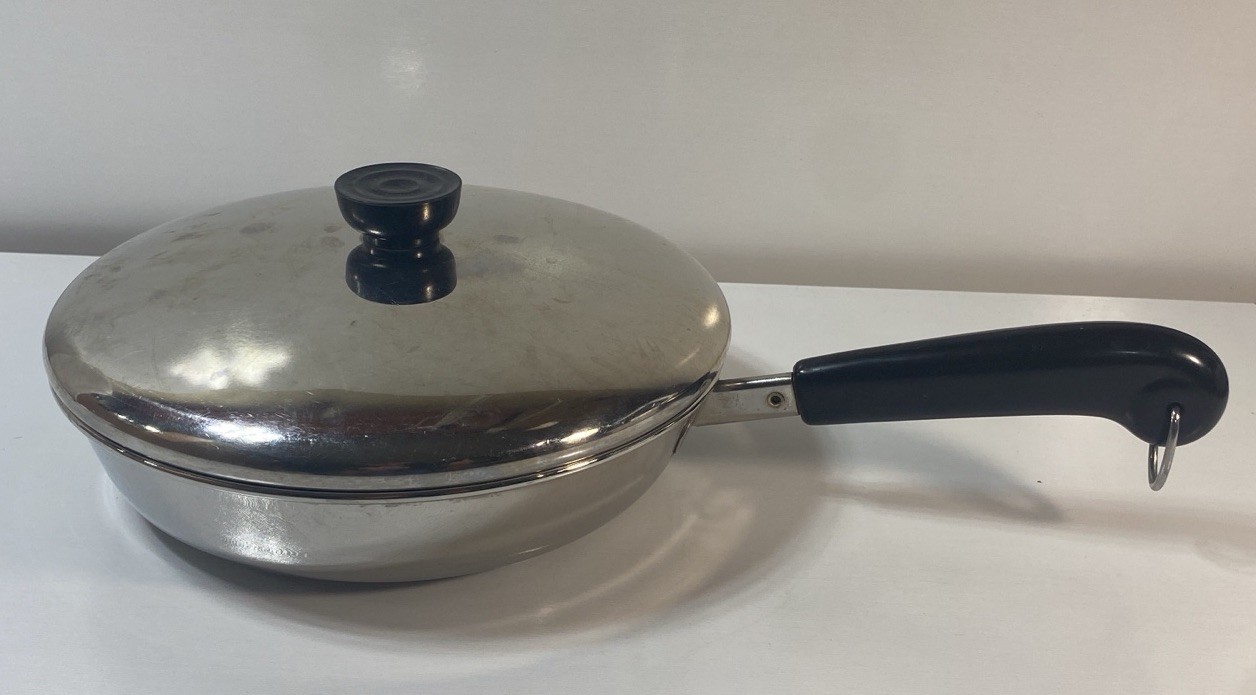 VtG Revere Ware 9 Inch Skillet Fry Pan Tri Ply Stainless Steele Bottom w/Lid