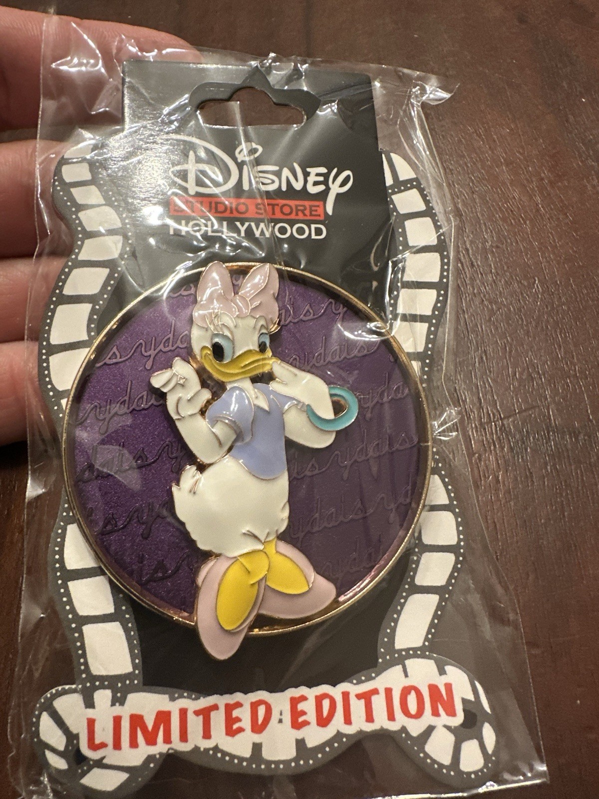 D23 Expo 2022 DSSH DSF Cursive Cuties Series Daisy LE 400 Disney Pin