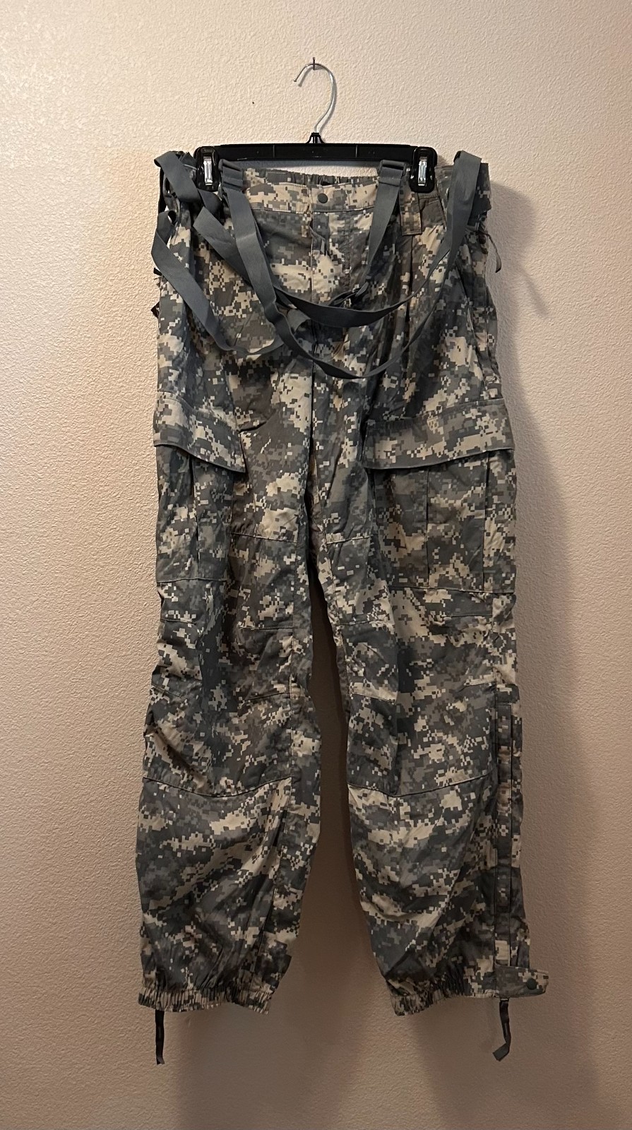 USGI Gen 3 UCP ACU Extreme Cold Wet Weather Trousers Medium Regular