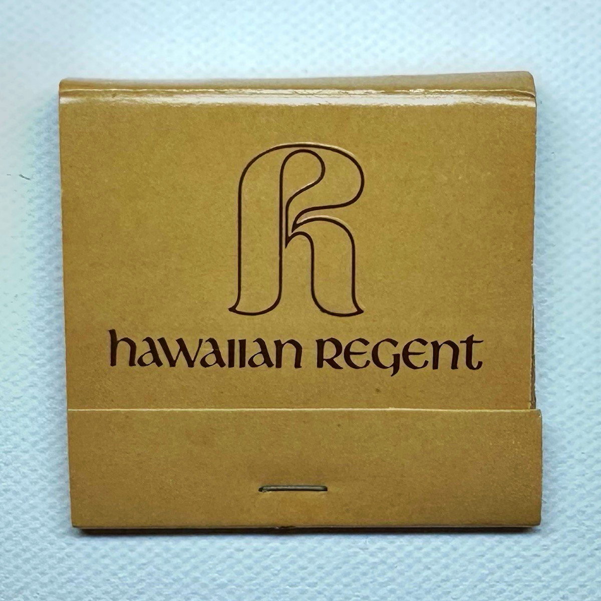 Hawaiian Regent Waikiki Hotel Unstruck Matchbook Honolulu Hawaii Vintage PID101