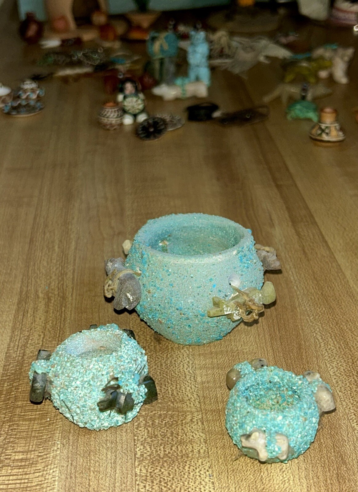 ZUNI TRIBAL Miniature HANDMADE TURQUOISE COVRD FETISH POTTERY SET/3 -GREAT FIND