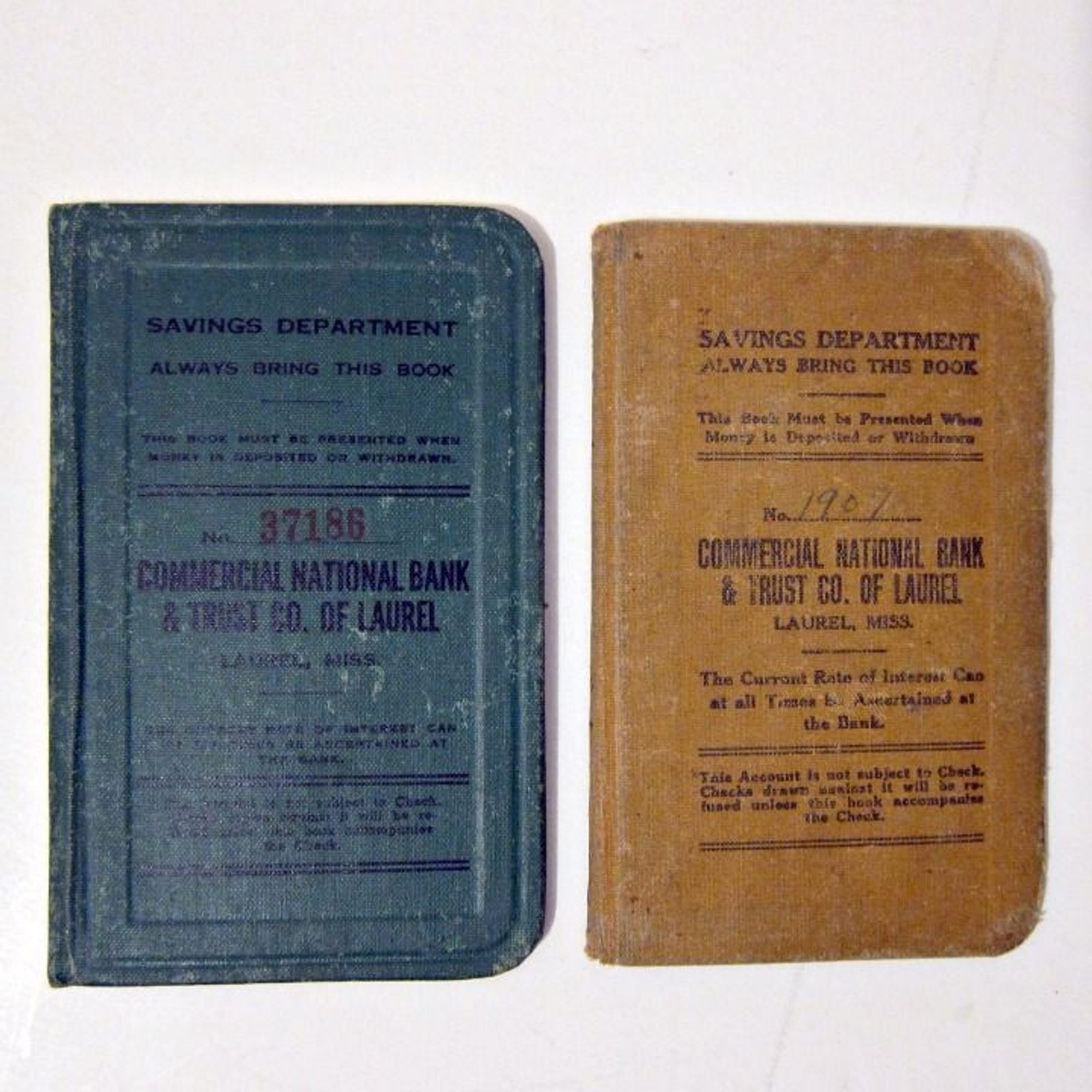 2 BANK BOOKS - COMMERCIAL NATIONAL BANK & TRUST - Laurel Miss - 1940\'s/1960\'s