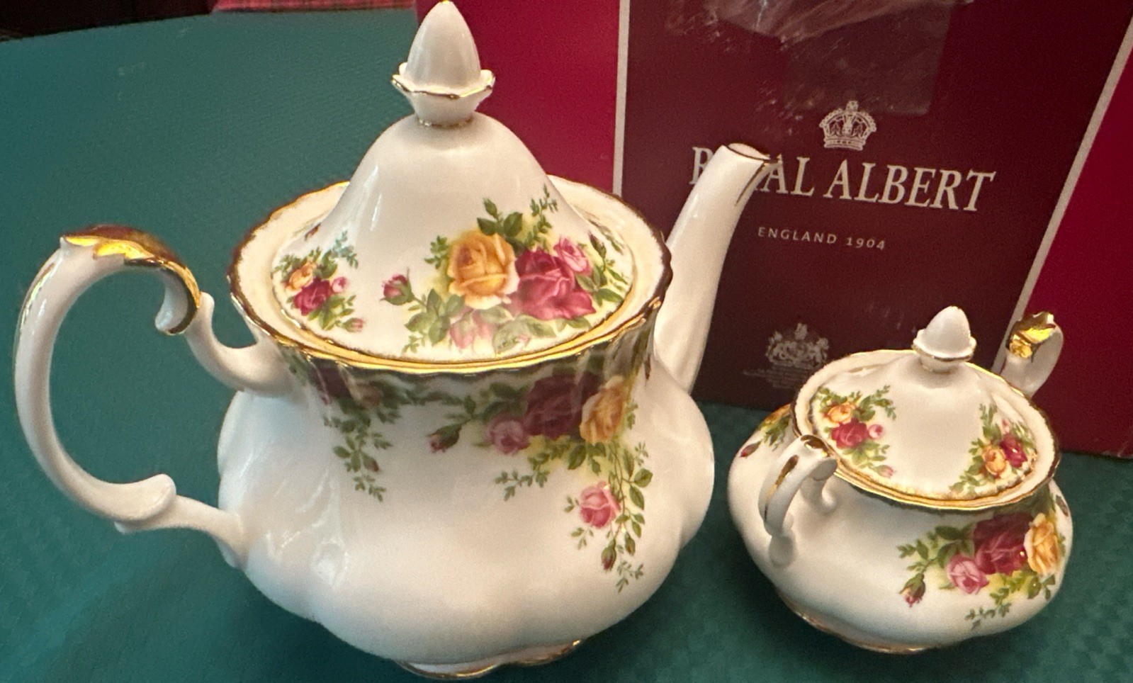 Royal Albert Old Country Roses 4 Pc Tea Set W/Lids Original Packaging-No Creamer