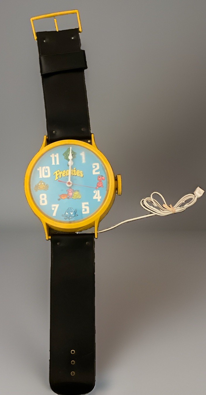 Super Rare Vintage 1970's Freakies Cereal Wall Watch Clock Works 