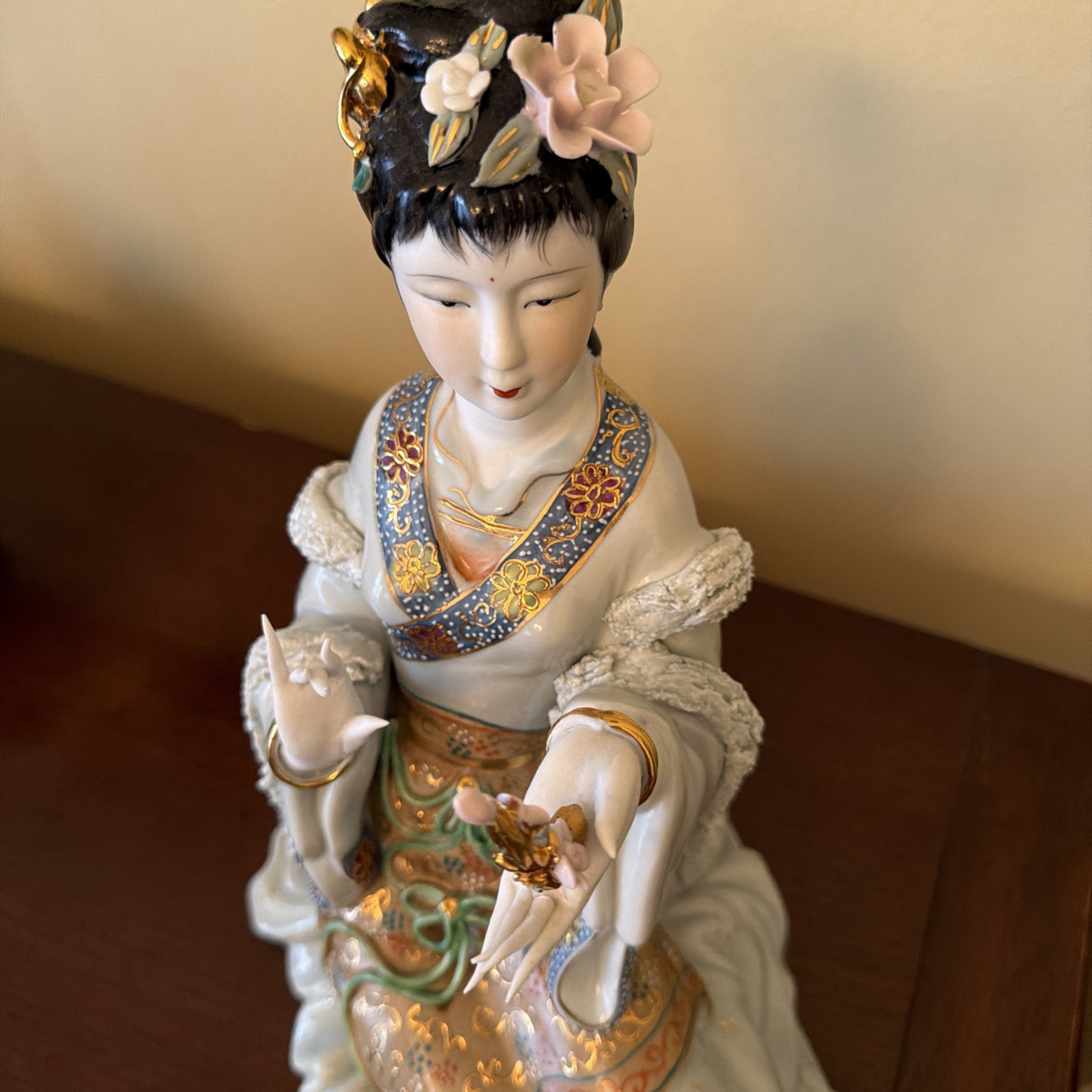 VINTAGE JAPANESE   GEISHA PORCELAIN STATUE /FIGURINE