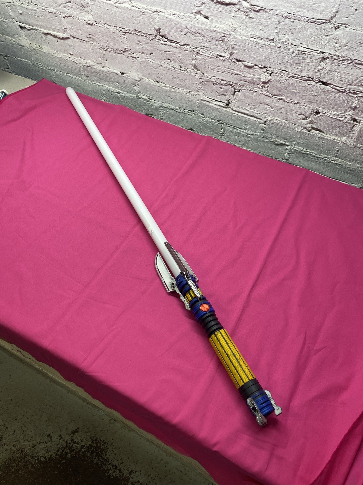 Sabertrio Reaver Lightsaber Wolverine Power Core