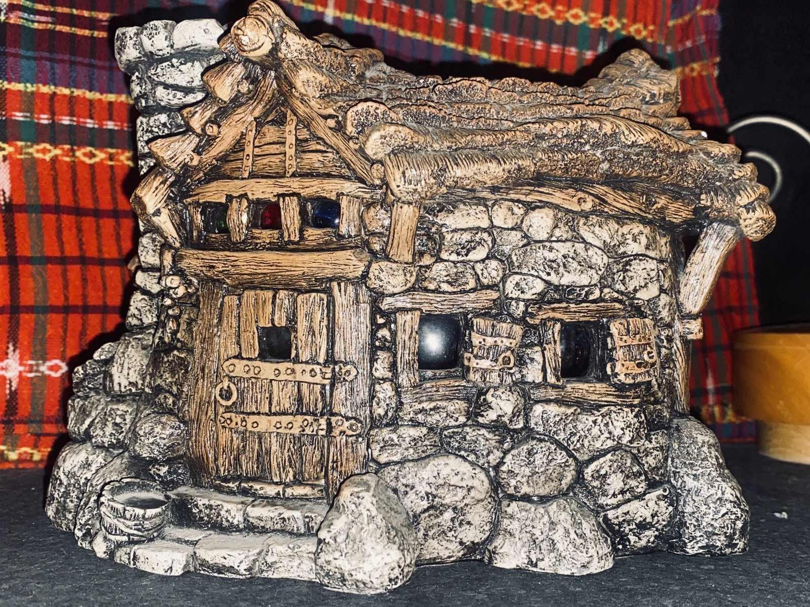 Windstone Editions Peña Stone Cottage retired 2004 HTF