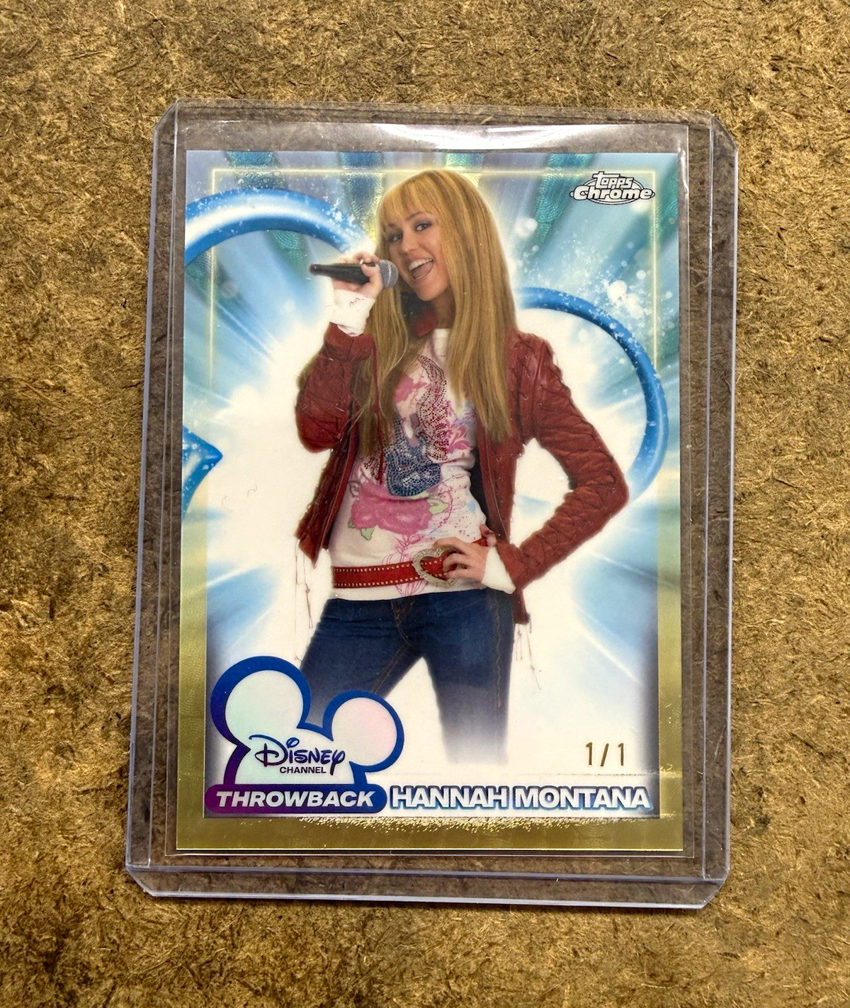 Topps 2026 Topps Chrome Disney Hannah Montana DC-3 Superfractor 1/1