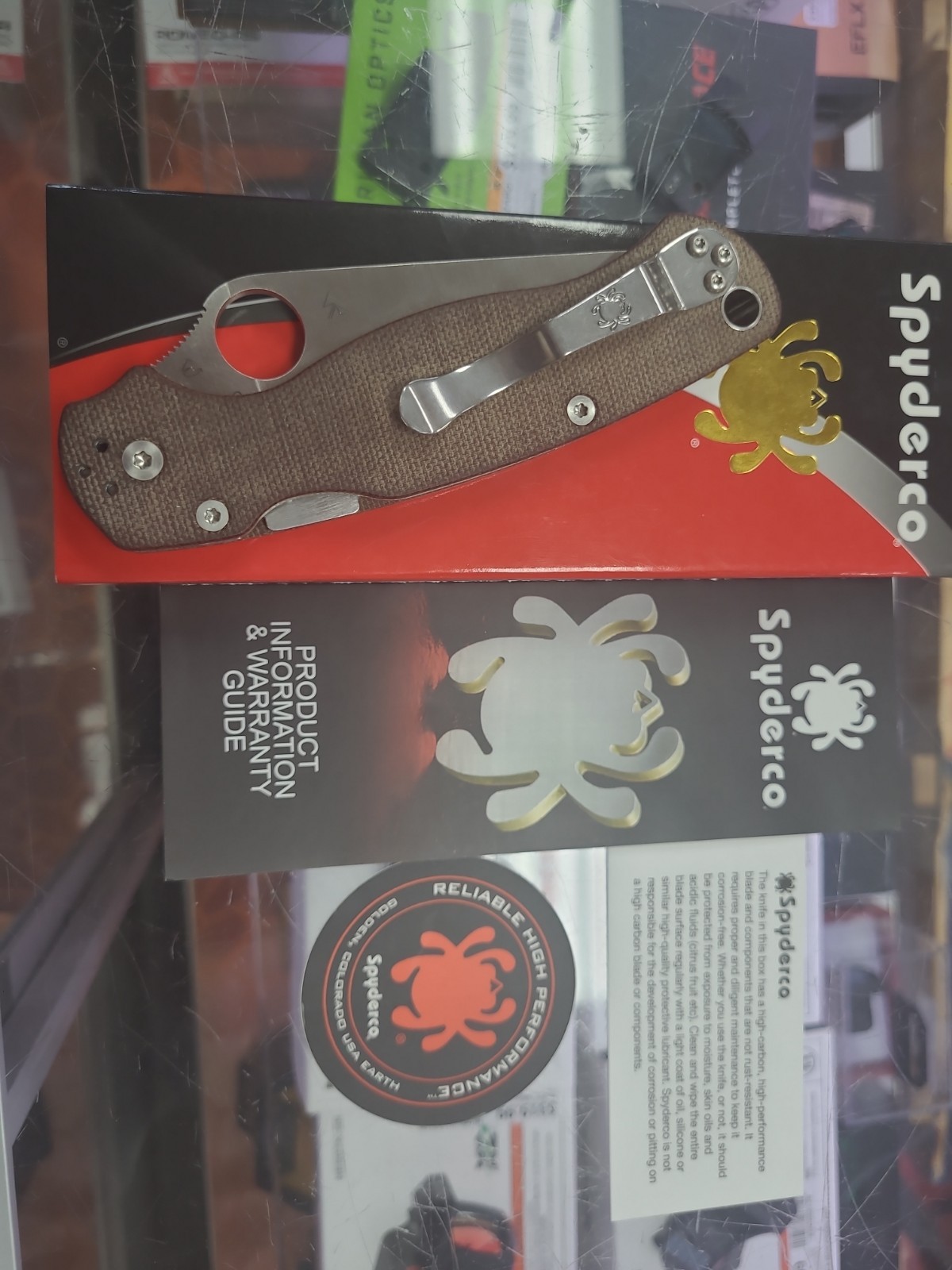 Spyderco Paramilitary 2 PM2 Cruwear Canvas Micarta (C81MPCW2) New Open Box