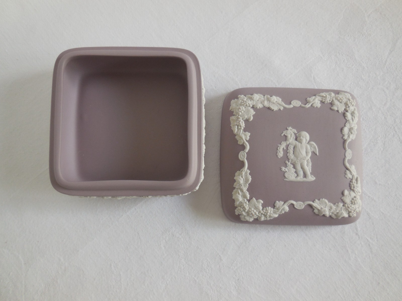 1950s Wedgwood Lilac Mauve Jasperware Seasons Cherub Trinket Box