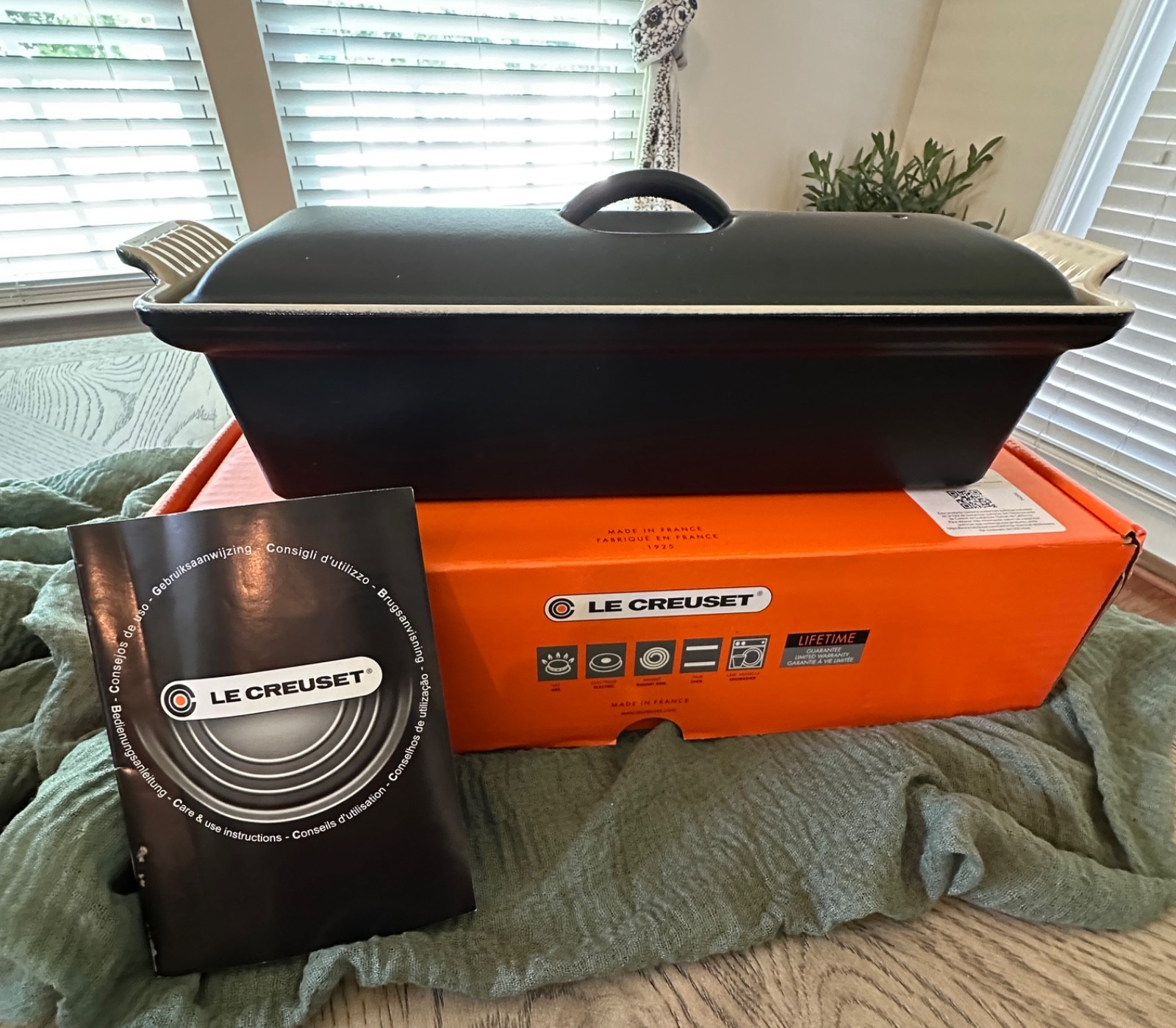 NEW Le Creuset Enameled Cast Iron Terrine, 2 qt., Licorice (matte black)
